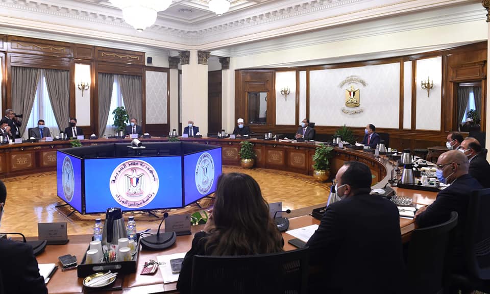رئيس الوزراء يتابع تطوير آليات إدارة استثمارات المؤسسات الحكومية فى سوق الأسهم