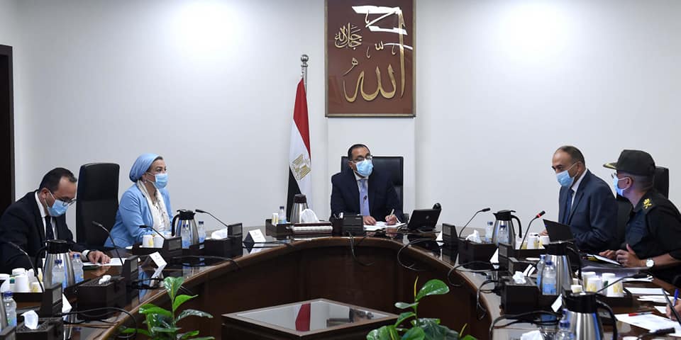 رئيس الوزراء يتابع استعدادات استضافة مصر لمؤتمر المناخ
