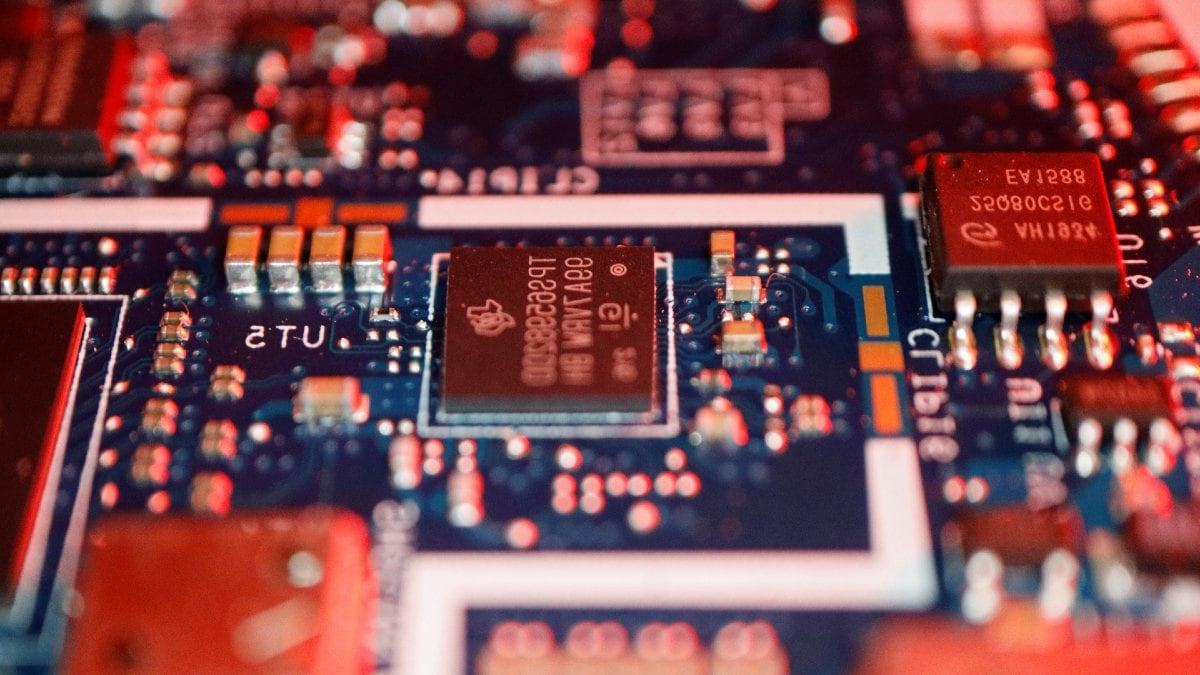 الولايات المتحدة تخطط للحد من حجم الدعم الحكومي للرقائق