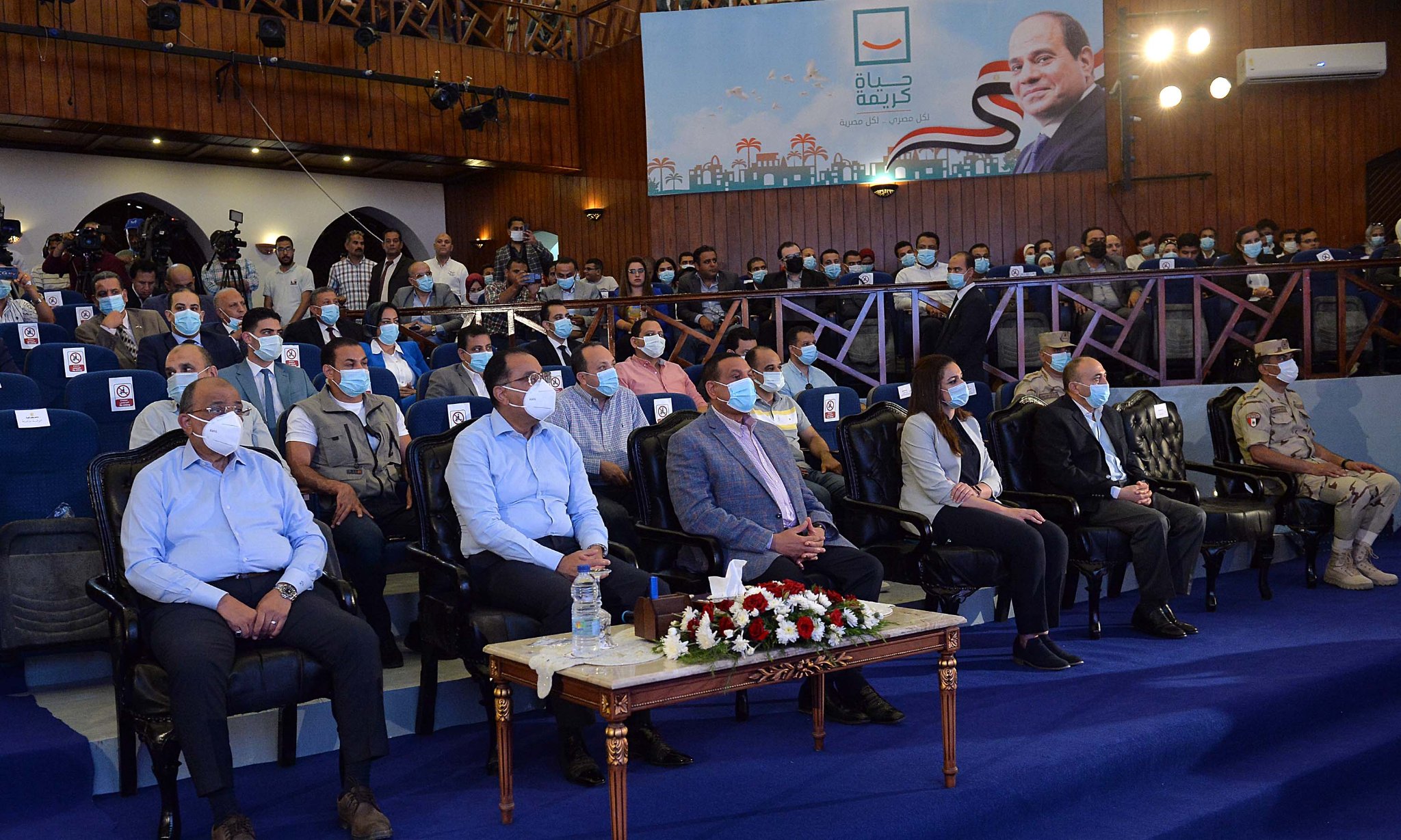 رئيس الوزراء: توجيهات رئاسية بالاعتماد على المكون المحلي في تنفيذ مشروعات "حياة كريمة"