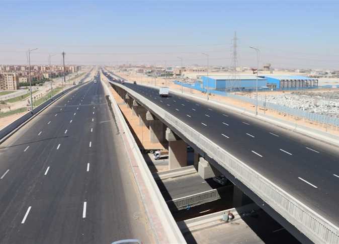 "الطرق والكبارى" تسعى للانتهاء من تطوير وازدواج طريق "6 أكتوبر/الواحات" العام الجارى