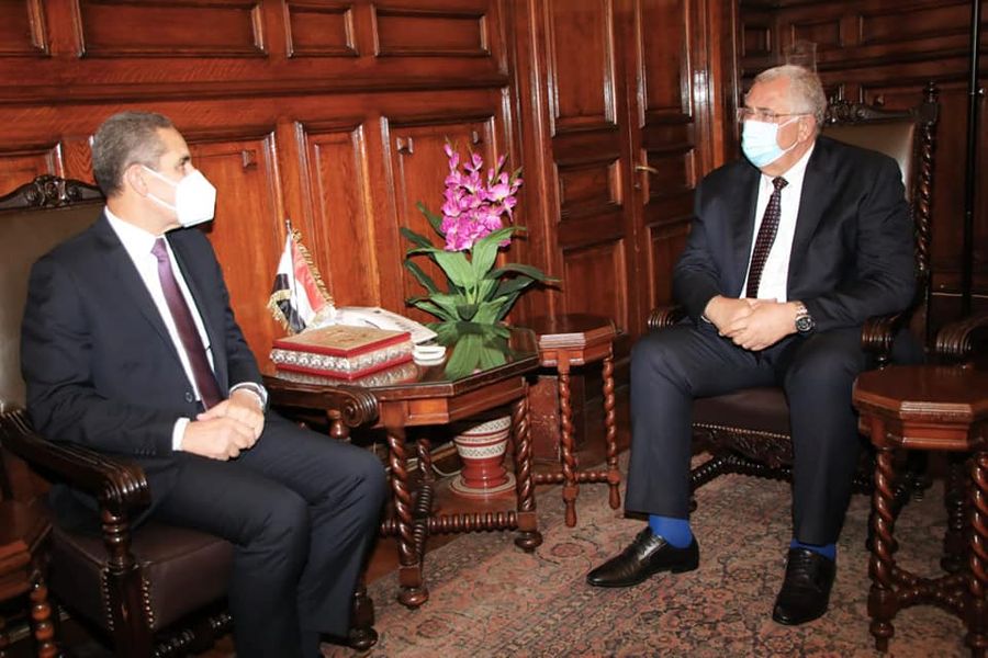 وزير الزراعة يبحث مع محافظ الغربية توفير الأراضي لمشروعات “حياة كريمة”