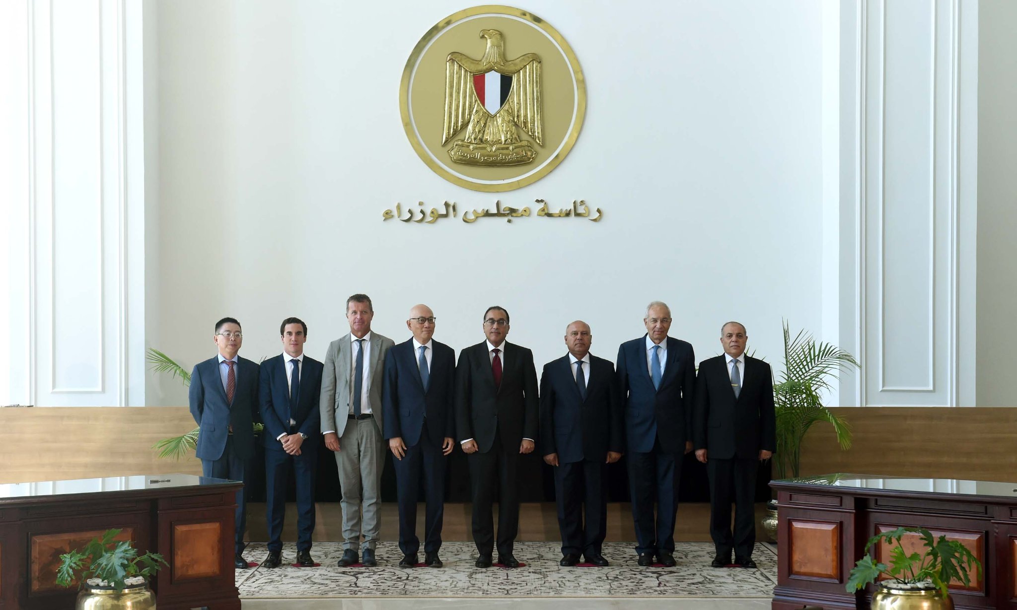 رئيس الوزراء يشهد مراسم التوقيع المبدئى لإنشاء وتشغيل محطتى الحاويات بميناءى السخنة والدخيلة