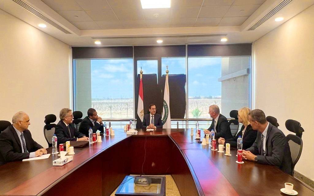 البترول تبحث مع “هالدر توبسو” الدنماركية مشروعات التحول الطاقي