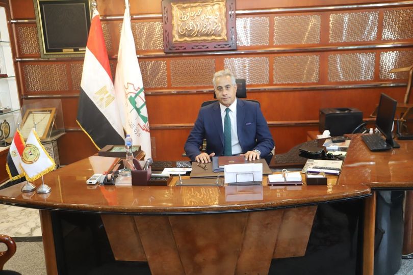 وزير القوى العاملة ؛ حسن شحاتة