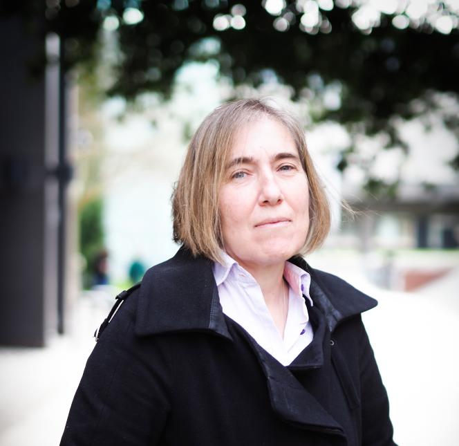 هيلين تومسون ، فاينانشيال تايمز