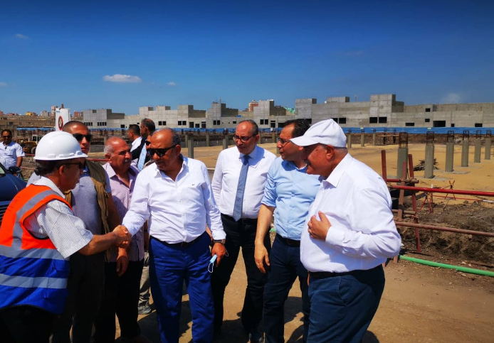 وزير قطاع الأعمال يجري جولة تفقدية بمواقع الإنشاءات الجديدة لمصانع غزل المحلة