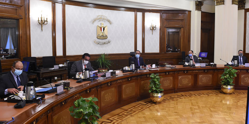 رئيس الوزراء: مستعدون لاتخاذ أي قرار من شأنه زيادة أعداد السائحين الوافدين إلى مصر