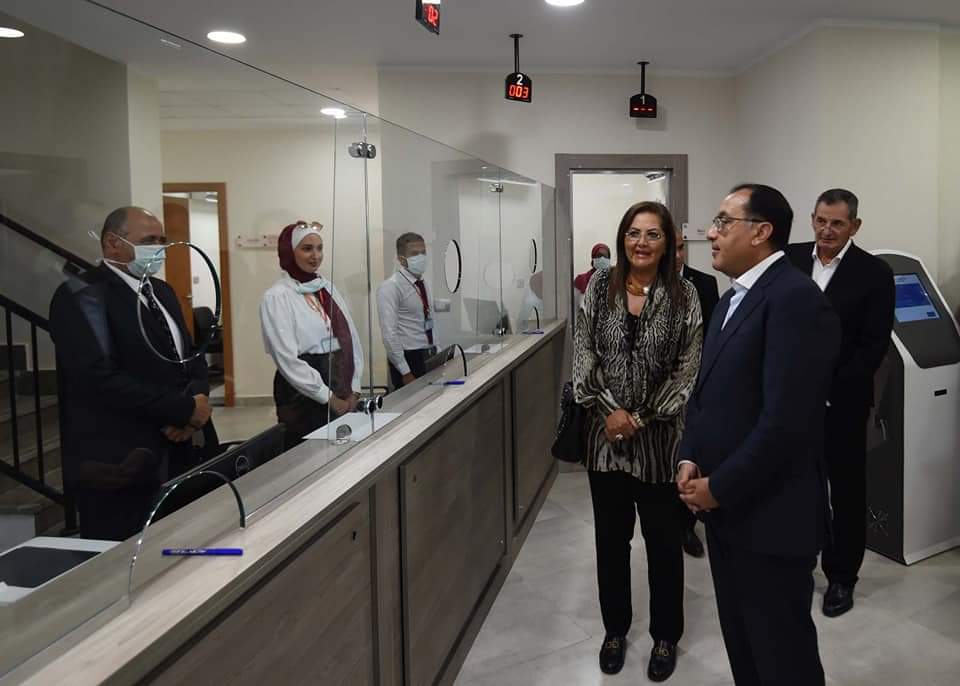 رئيس الوزراء يواصل جولته بمشروعات مجمع “تحيا مصر” بقرية سيدي عبد الرحمن
