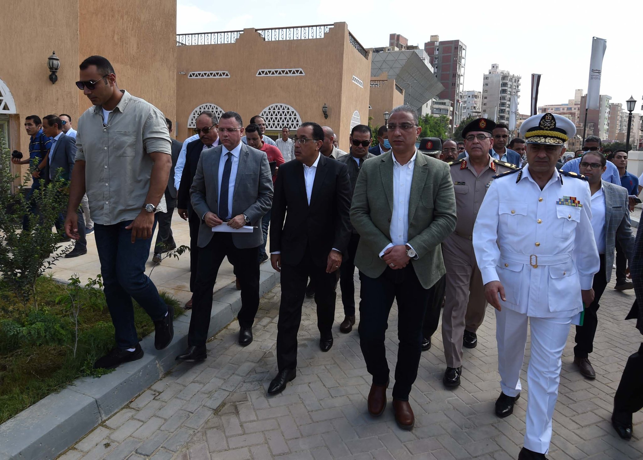 رئيس الوزراء: الدولة مهتمة بالتوسع في المجمعات الصناعية لدفع الاقتصاد الوطني