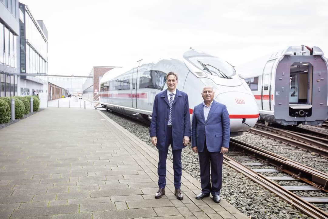 وزير النقل: “سيمنز” تبدأ إنتاج القطارات السريعة الخاصة بمصر نوفمبر المقبل