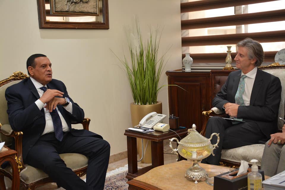 "آمنة" يؤكد اهتمام الحكومة بتأهيل وتدريب وتنمية قدرات الكوادر المحلية