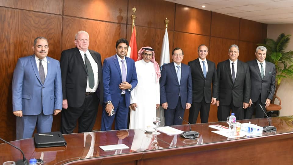 "البترول" تبحث التعاون مع "الخُريّف" السعودية في تصنيع كابلات المضخات الكهربائية الغاطسة محلياً