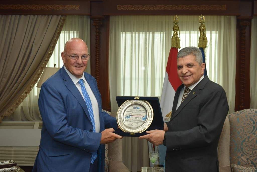 رئيس قناة السويس يبحث سبل التعاون مع رئيس مجلس بورصة البلطيق للشحن