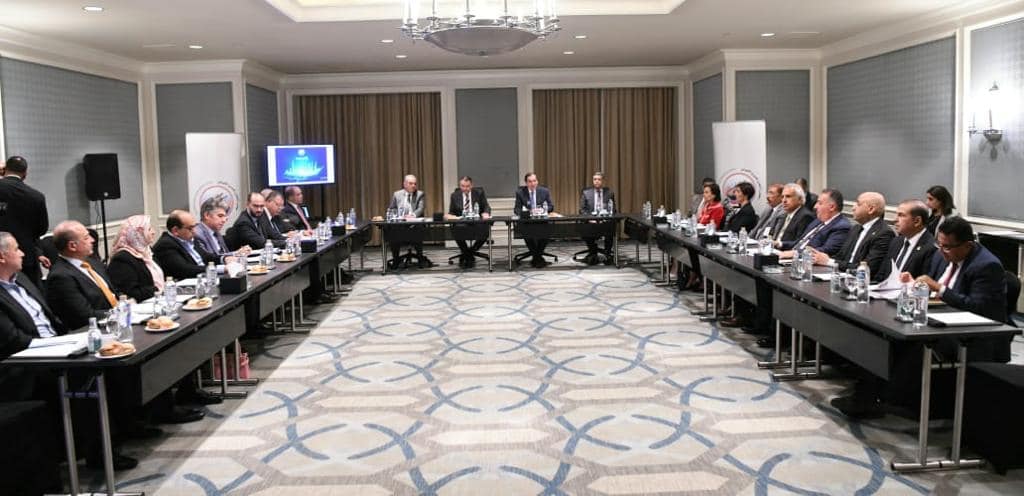 "الملا": حريصون على توسيع التعاون مع الكويت في قطاع البترول والغاز