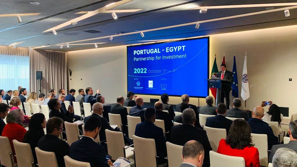 "عبد الوهاب": التغيرات العالمية تفرض تعزيز التعاون الاستثماري والتجاري بين مصر والدول العالم