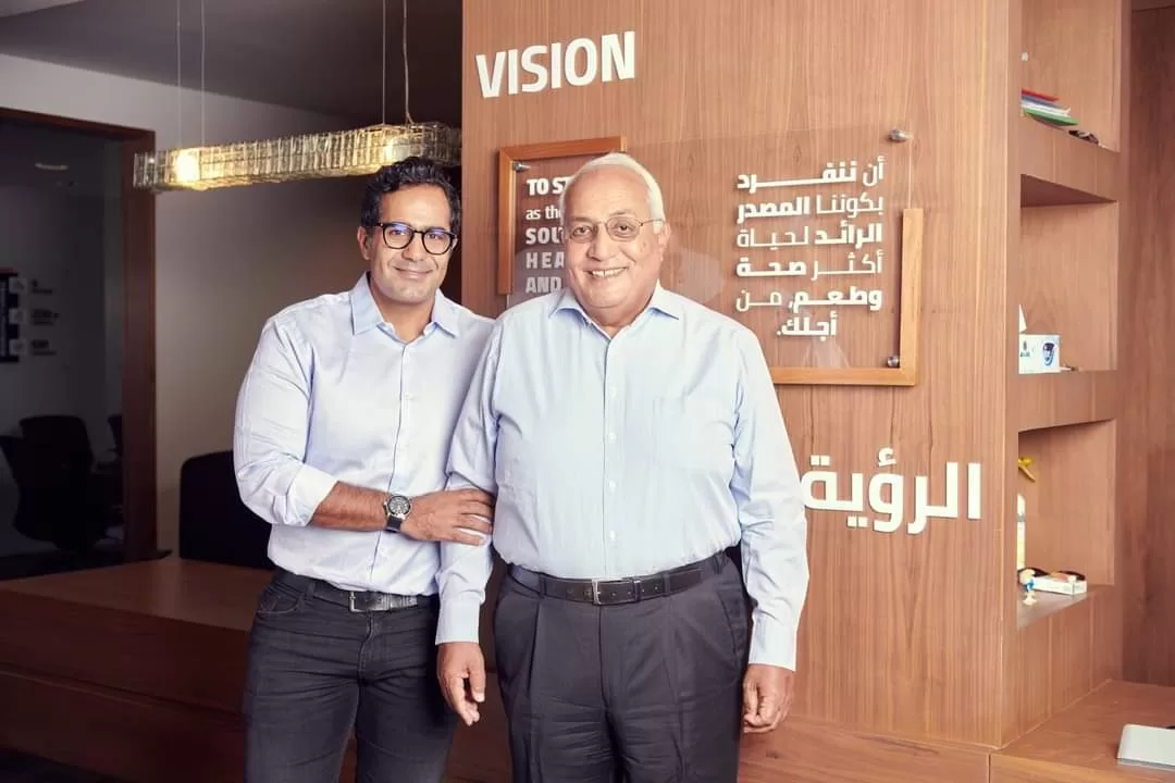 الإفراج عن رجل الأعمال صفوان ثابت ونجله سيف