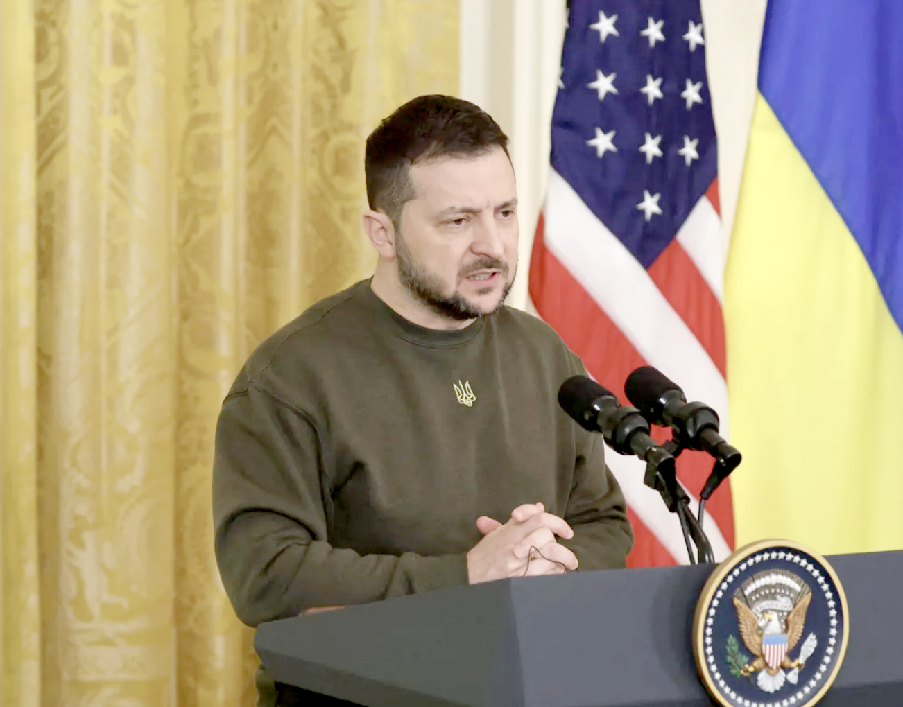 زيلينسكي: الدبابات الأمريكية ستبقي أوكرانيا على طريق النصر