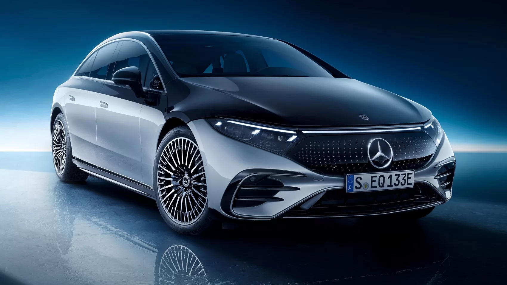 «مرسيدس - بنز إيجيبت» تستعد لإطلاق السيارة الكهربائية «EQS 450+»