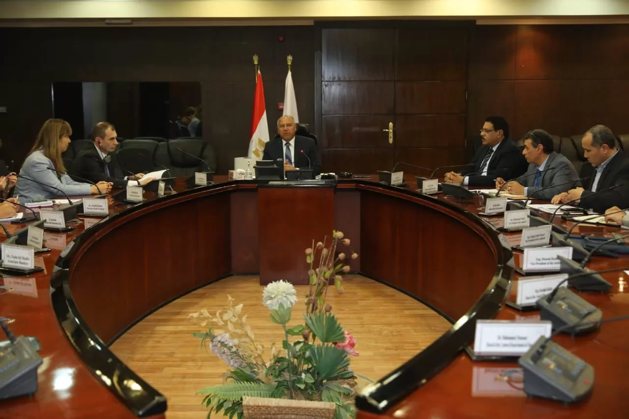 مصر تبحث مع "EBRD" التعاون الجاري والمستقبلي في قطاعات النقل