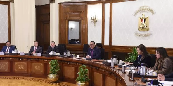 “الوزراء”: مؤسسات وشركات عالمية أبدت اهتماما ببرنامج الطروحات الحكومية