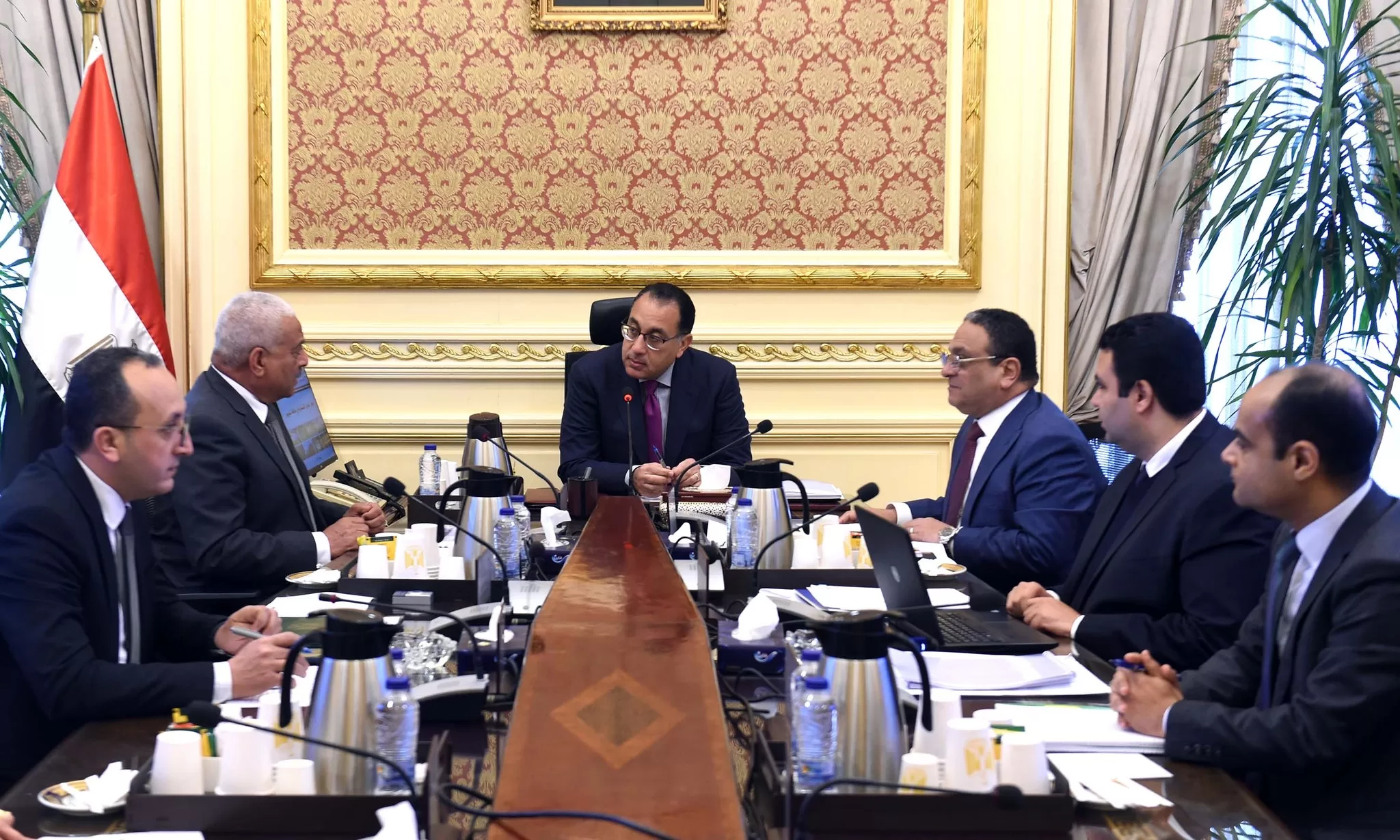 رئيس الوزراء يوجه بتوفير 350 مليون جنيه لأعمال تطوير المناطق غير المخططة في السويس