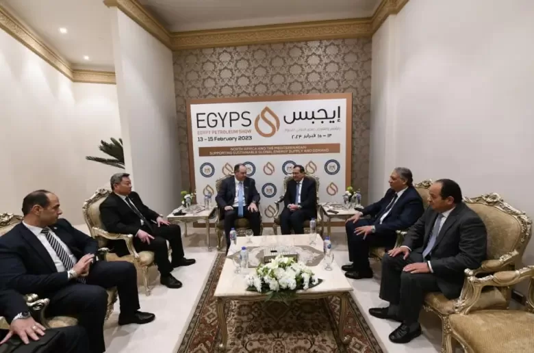 "البترول" تبحث مع "أباتشي" الإسراع في عمليات البحث والاستكشاف بمصر