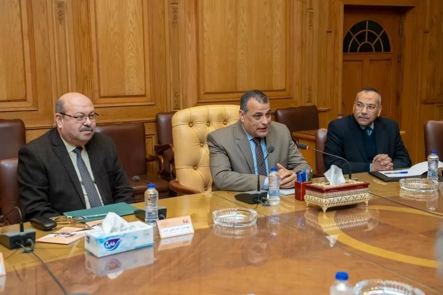 وزيرا “الإنتاج الحربي” و”التنمية المحلية” يبحثان التعاون في مجال إدارة منظومة المخلفات