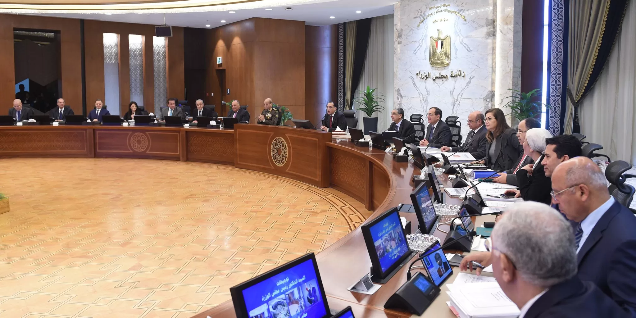 رئيس الوزراء يوجه باستكمال باقى الوزارات إجراءات الانتقال للعاصمة الإدارية