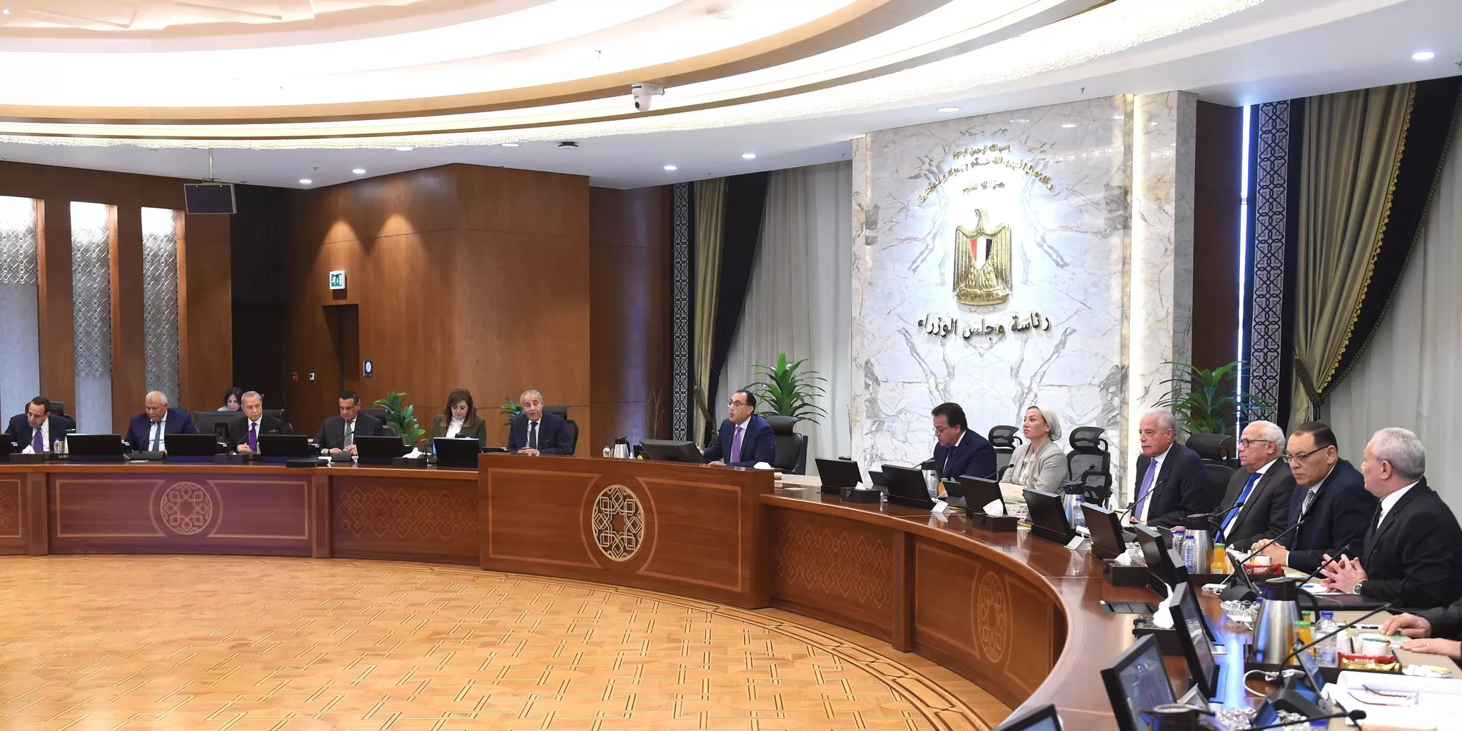 رئيس الوزراء يوجه باستمرار الرقابة على منافذ ومعارض بيع السلع