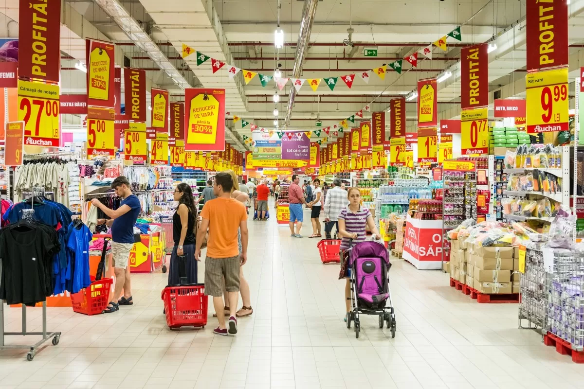 مبيعات التجزئة في رومانيا ؛ أوروبا الشرقية