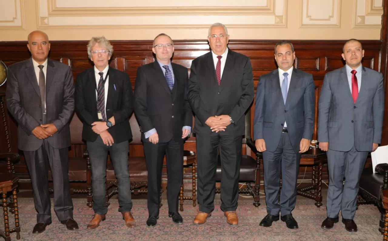 "القصير" يبحث مع السفير التشيكي التعاون في مجالات الزراعة