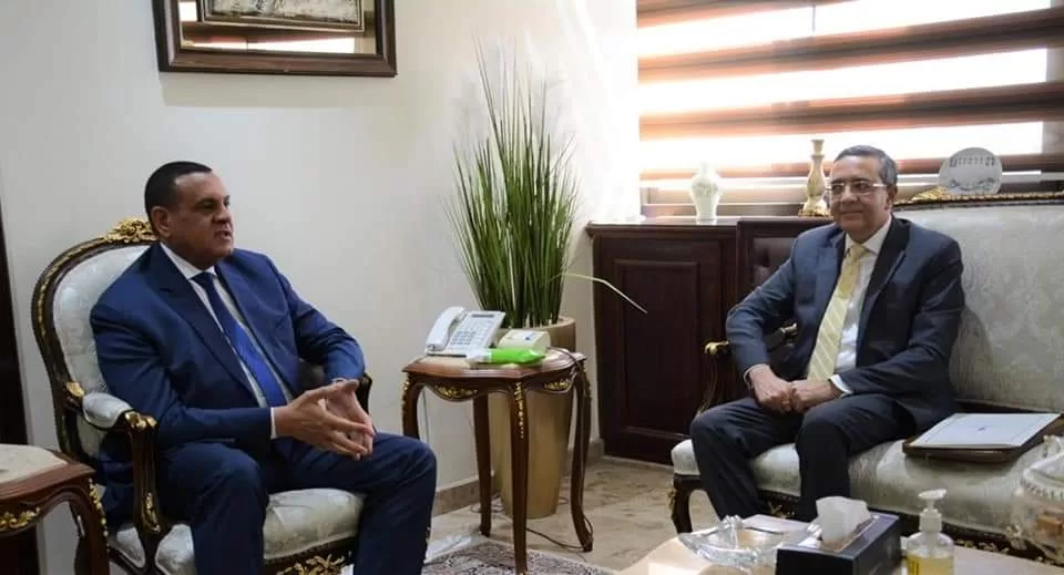 وزير التنمية المحلية يبحث مع سفير الهند مجالات التعاون المشترك