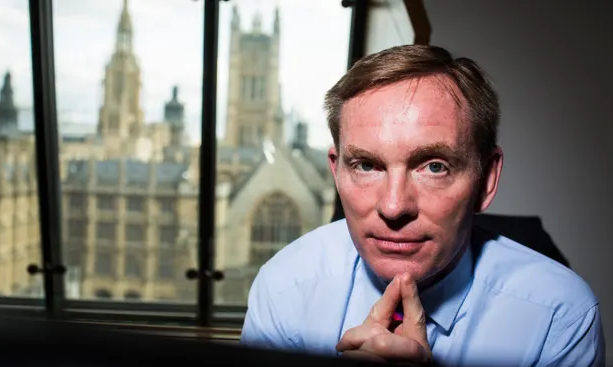 كريس براينت يكتب: لقد بتنا نقبل التضخم أكثر من اللازم!