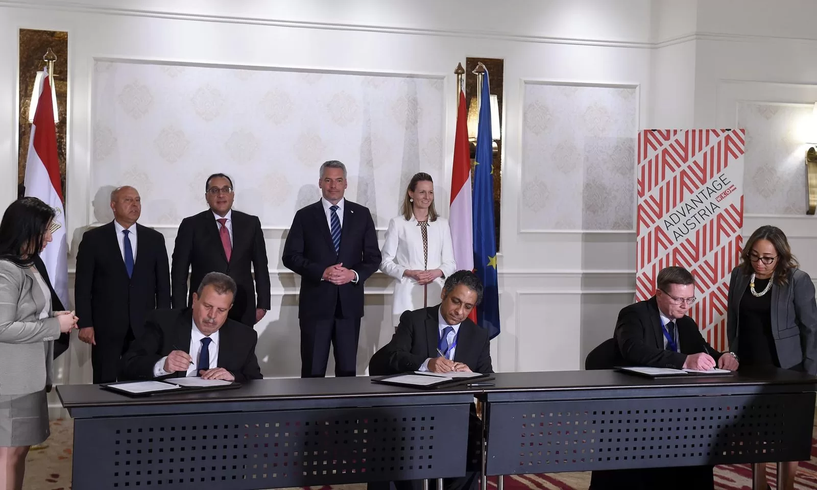 مصر تتعاون مع “بلاسر وتويرر” النمساوية لصيانة 34 ماكينة لتجديدات السكة الحديد