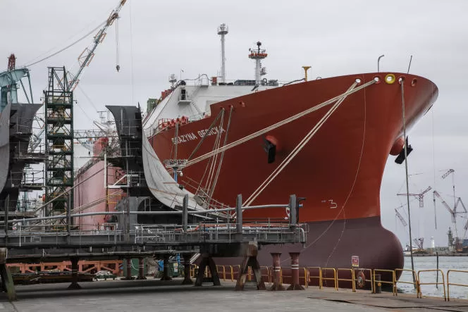 "سامسونج للصناعات الثقيلة" تفوز بطلب لبناء ناقلتي غاز مسال بـ517 مليون دولار ؛ بناء السفن