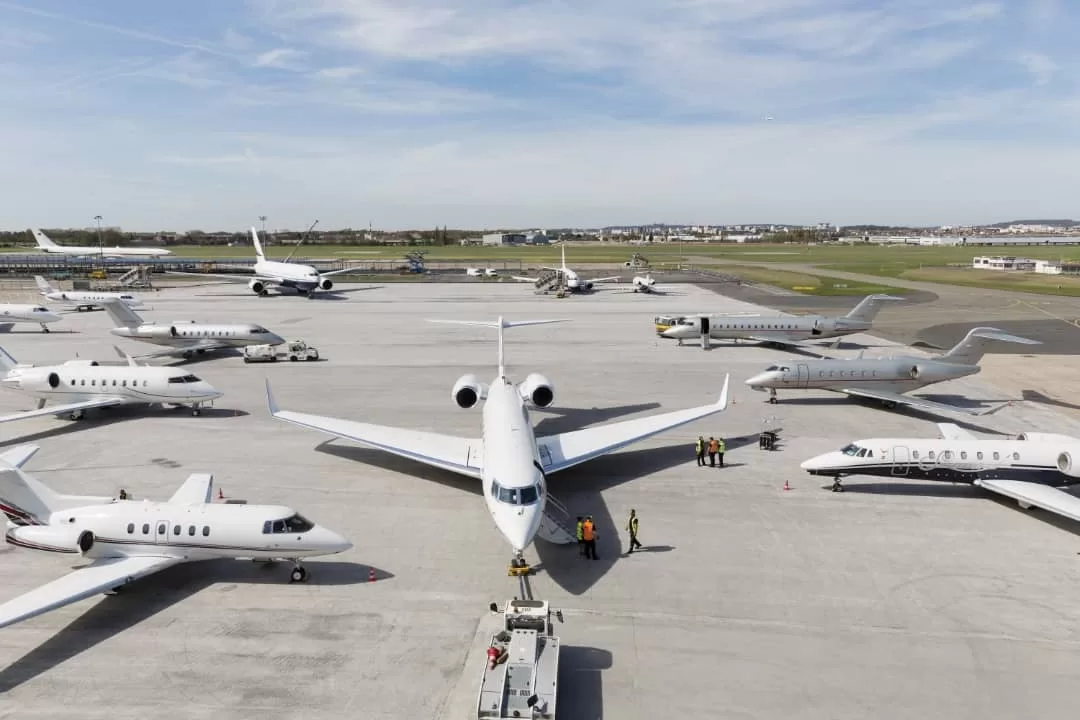 النقل الجوي ؛ الطيران