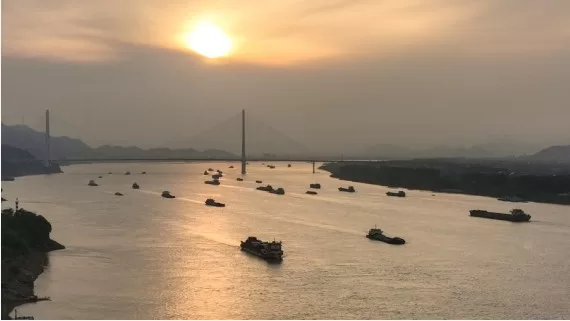 الصين تكشف عن 10 مسارات سياحية على طول نهر اليانجتسي