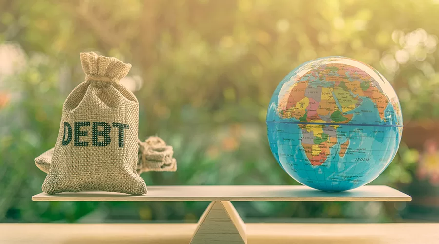 إسحاق ديوان وفيليب لو هورو يكتبان: أزمة الديون في الدول النامية