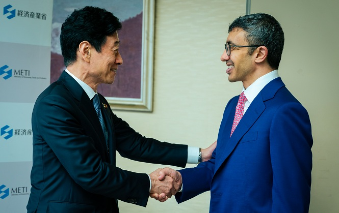 الإمارات واليابان تبحثان الفرص الواعدة للتعاون في القطاعات الاستثمارية والتجارية