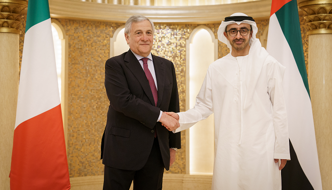 الإمارات وإيطاليا تبحثان أوجه التعاون في المجالات الاقتصادية والتجارية