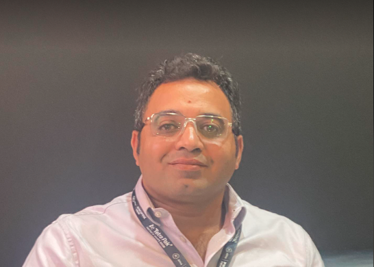 هشام إبراهيم، مدير مبيعات "هاى تك" لتصنيع ماكينات التعبئة والتغليف