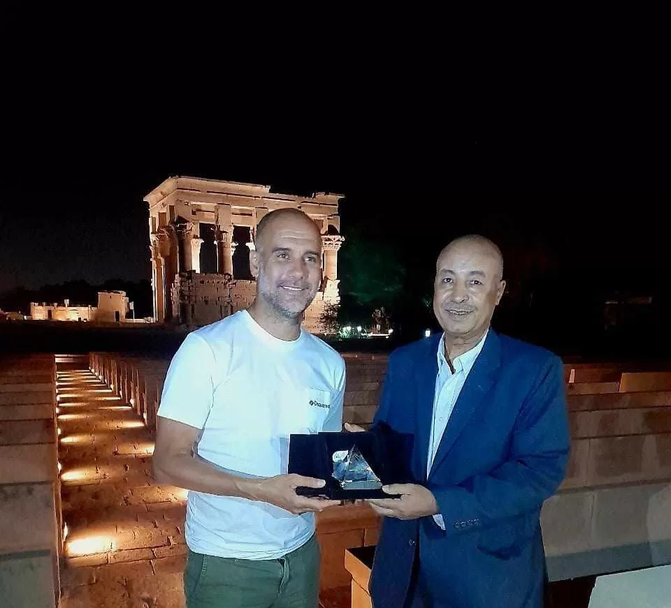 “جوارديولا” يحضر عروض الصوت والضوء في أسوان