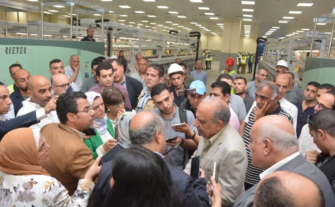 مصانع غزل “قطاع الأعمال” تستهدف نصف المساحة المزروعة محلياً من “القطن قصير التيلة”