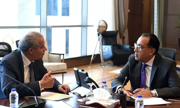 رئيس الوزراء يتابع موقف توافر السلع الأساسية مع قرب حلول عيد الأضحى