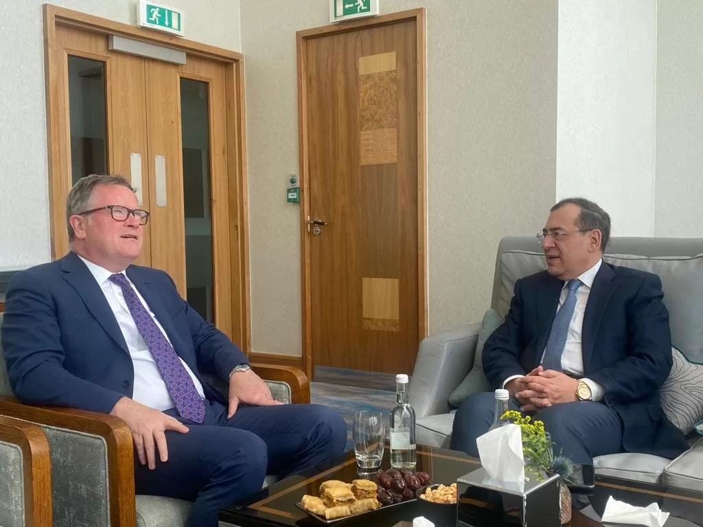 الملا يبحث مع “بيكرهيوز” و”نيويورك ميلون” الحد من انبعاثات قطاع البترول