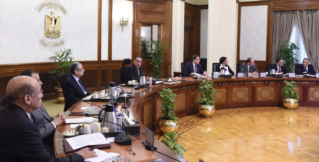 رئيس الوزراء: مستعدون للتواصل مع شركات عالمية لتعظيم القيمة المضافة من الثروة المعدنية