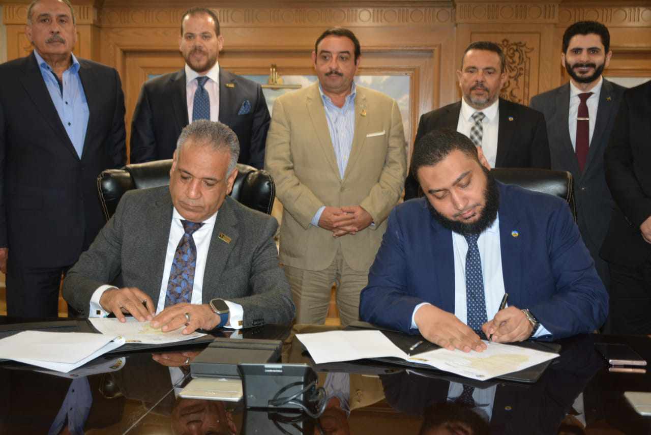 “المصريين الأفارقة” توقع بروتوكول تعاون مع “المقاولون العرب”