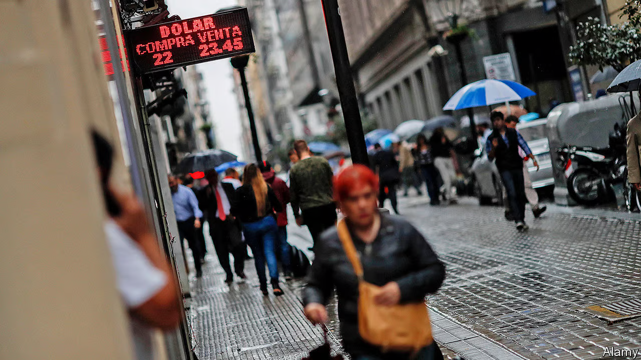 الأرجنتين تدفع الإقراض الدولي إلى نقطة حاسمة