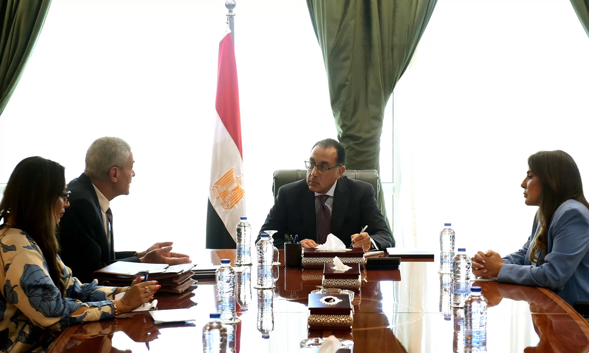 رئيس الوزراء يتابع سير العمل بعدد من ملفات عمل الهيئة المصرية للشراء الموحد